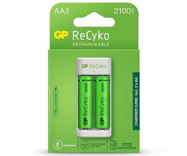 GP ReCyko Charger + 2 AA Batteries